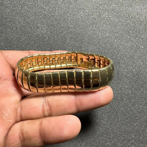 Omega Link Style Fashion Bracelet Gold Tone 7” Long - Picture 1 of 6